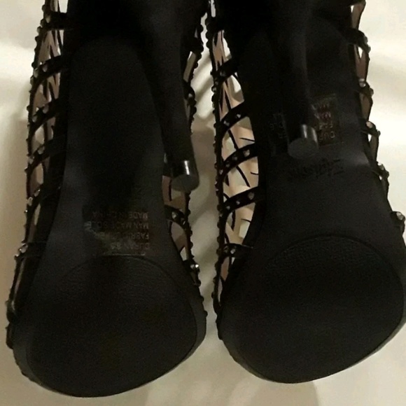 Zigi Soho "Duran" black faux suede stiletto NWOT - Picture 6 of 8